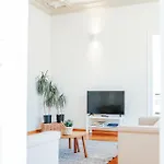 Namastay! Exklusiver Altbau In Bestlage - 3br アパート *