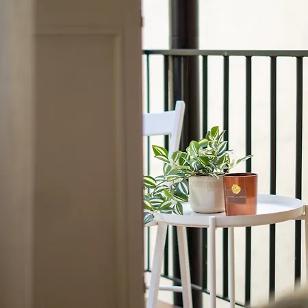 Namastay! Exklusiver Altbau In Bestlage - 3br