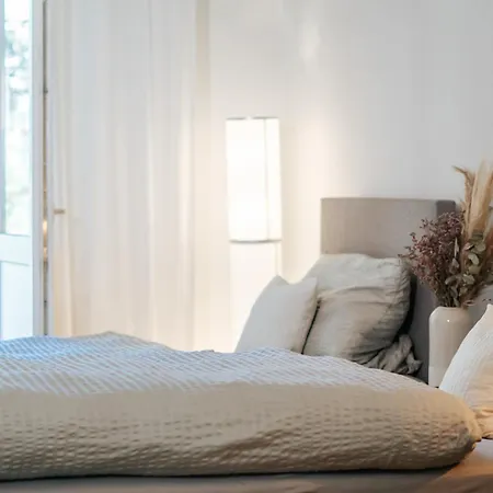 Namastay! Exklusiver Altbau In Bestlage - 3br Appartement Mannheim