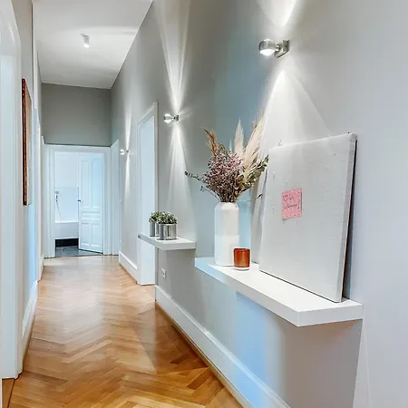 아파트 Namastay! Exklusiver Altbau In Bestlage - 3br