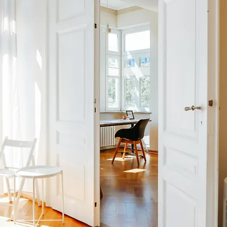 Namastay! Exklusiver Altbau In Bestlage - 3br *