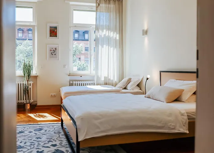 Namastay! Exklusiver Altbau In Bestlage - 3br Appartement Mannheim