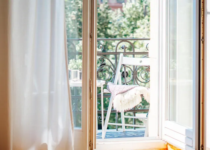 Namastay! Exklusiver Altbau In Bestlage - 3br Appartement *