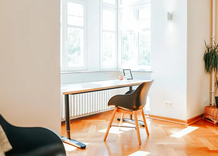 Namastay! Exklusiver Altbau In Bestlage - 3br *