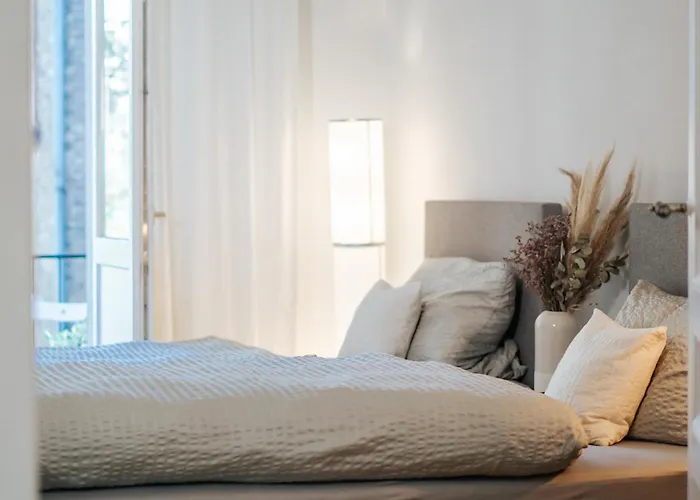 Namastay! Exklusiver Altbau In Bestlage - 3br Appartement Mannheim