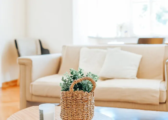 Namastay! Exklusiver Altbau In Bestlage - 3br